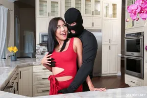 Cùng gái dâm đi du lịch rồi nắc nhau ngoài trời