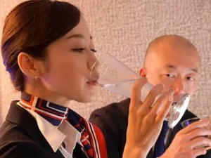 Em nữ học sinh bị anh trai của bạn thân trả bài suốt đêm