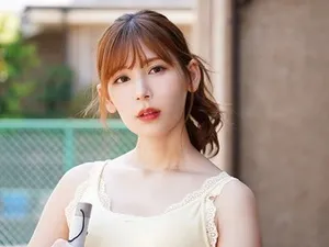 "Cô này tên Đỗ Bích Ngọc sn1990 quê Hạ Long Quảng Ninh hiện tại đang sinh sống và làm việc ở Hà Nội hiện đang nợ tôi một khoản tiền và Giờ cô ấy đã chặn hết mọi liên lạc với tôi và bùng tiền tôi, số tiền tuy không nhiều nhưng đó là những gì mà tôi đã cố gắng bao năm nay mà giờ cô ta lại đối xử với tôi nv, giờ tôi sẽ cho mọi thứ ra cho mọi người thấy bộ mặt của cô ta là Thạc Sĩ tâm lý học"