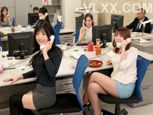 Vớ đen gợi cảm ngực to con đĩ trên đỉnh điên cuồng quan hệ tình dục cảm giác như bị bóp khô